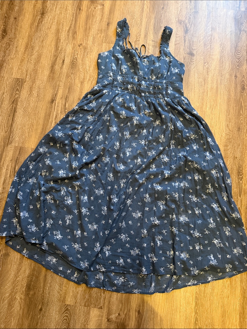 American Eagle Outfitters Blue Floral Midi Dress